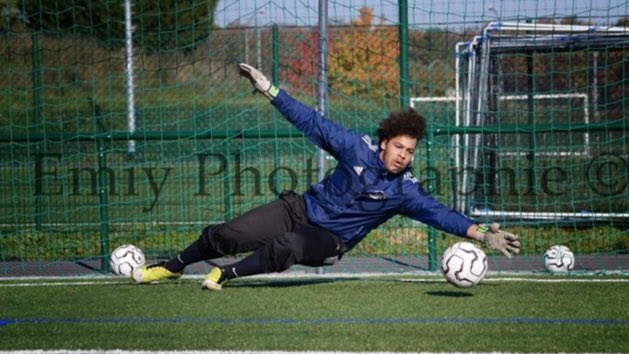 EspoirsduFoot's tweet image. #RIP Wildy Gourville, 18 ans, joueur des U19 du Mée-sur-Seine, tué par balles ce matin. 
#StopViolence