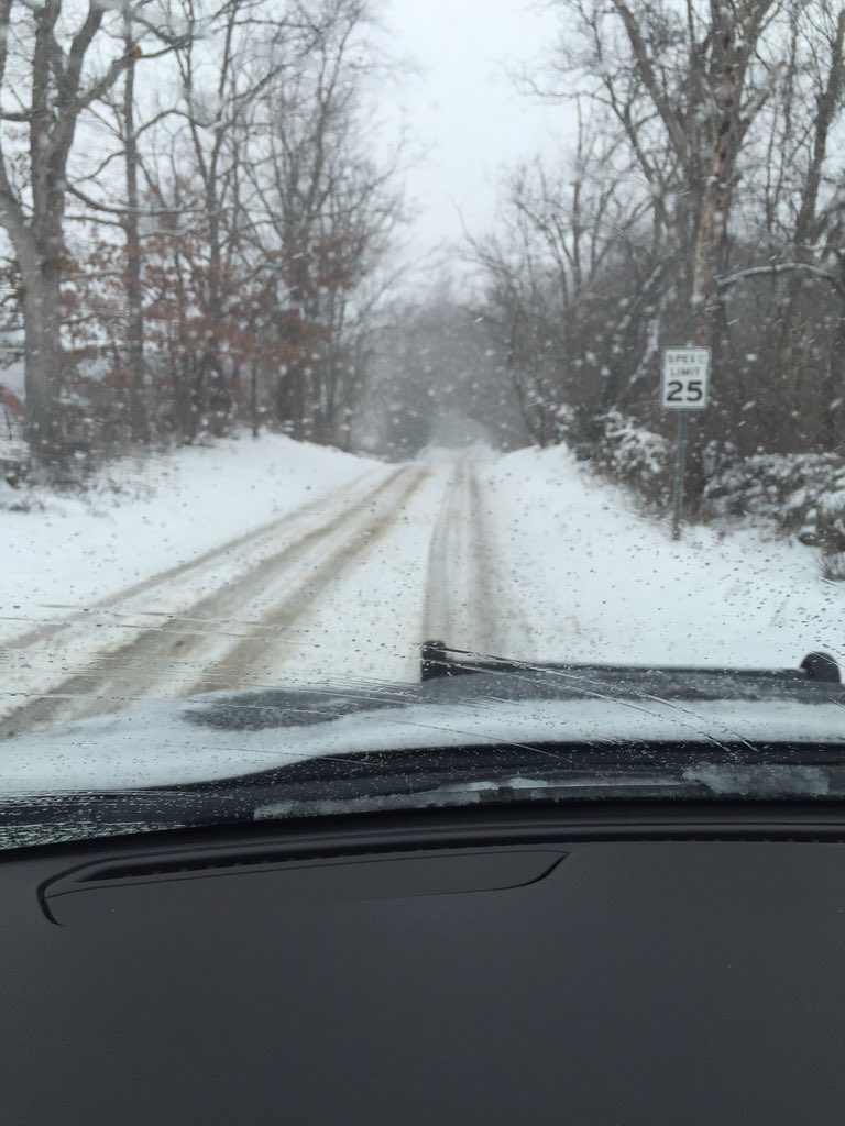 DunstablePD's tweet image. Please drive carefully on snow covered road if it is essential that you must travel.  Avoid last Friday's mv crashes