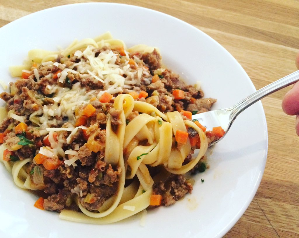 Calling all #Bolognese lovers! Our famous linguine is making an appearance on #ValentinesDay menu #Chs #chseats