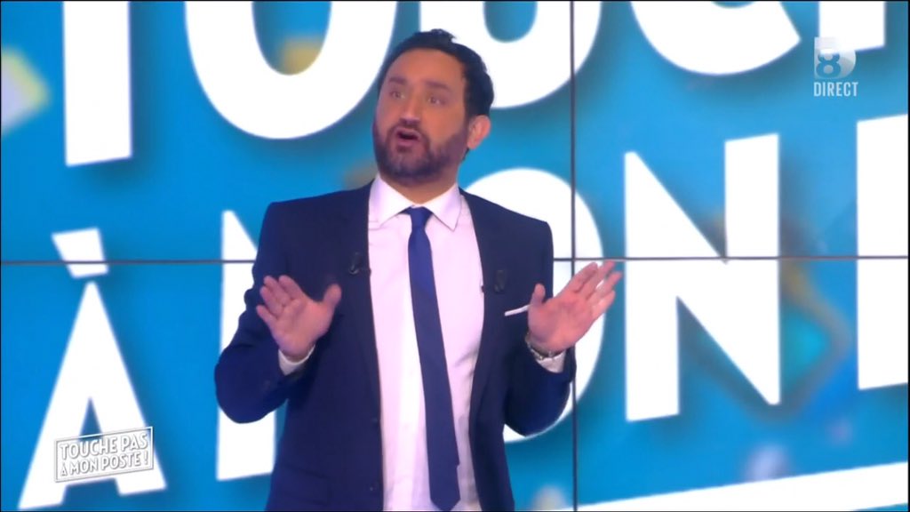 TBT9_W9's tweet photo. "Et là la chanson a pris un autre tournant." #TPMP https://t.co/FtxhdsaYAa