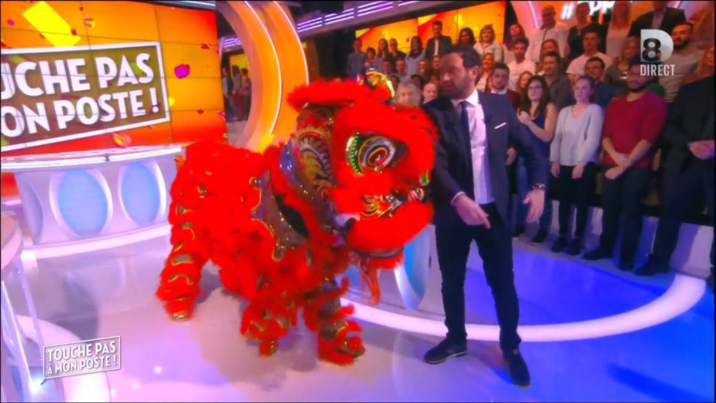 TBT9_W9's tweet photo. C'est le #NouvelAnChinois aujourd'hui ! Petite visite pour @JeanLucLemoine ! #TPMP https://t.co/KrzUUOcZZd