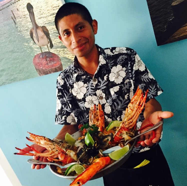 FoodiesPlaya's tweet photo. A4. Un agasajo de mariscos en @MariskayPlaya 🍴👌🏼@MexChat_MX @Soy_Playense @RivieraMaya @PlayaCarla https://t.co/P0lyiIkMN1