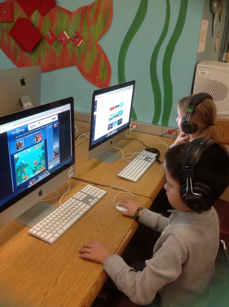 Fossum1stGrade's tweet photo. The more we practice the better we get! 1st graders are practicing their mouse skills with clicking practice games. https://t.co/Gojun0S7DI