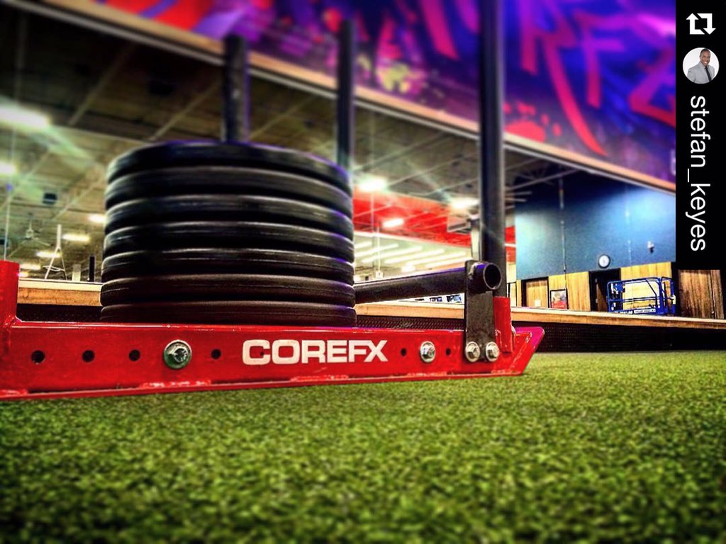 360AthleticsInc's tweet image. The gym is my happy place.. who else agrees? 💪🏻💦 #COREFX #pushsled #fitness