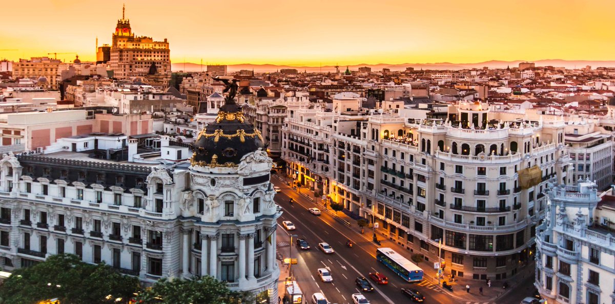 Sidecars_Frases's tweet photo. 'Quédate en Madrid conmigo'. #LaTormenta ⚡️ https://t.co/Z5x4tkq1NN