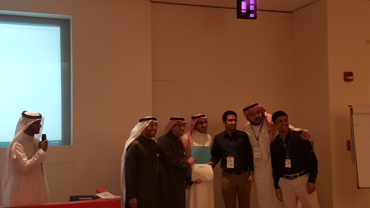 قدم فريق <a href="/CoreEcho/">Core Echo</a> من <a href="/eiKFUPM/">KFUPM Entrepreneurship</a>  عرضهم خلال اللقاء ال17 ل <a href="/OqalOrg/">OQAL عُـقـال</a> الشرقية وفاز بأفضل فرصة. شكرا عقال على دعمكم.