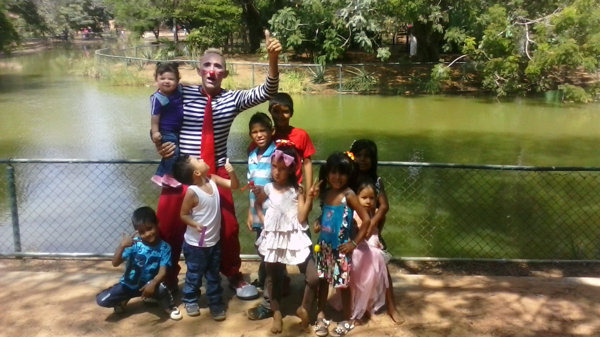 ZoologicoZulia's tweet photo. Entre aplausos y risas, el ánimo infantil se ha hecho presente en este asueto de Carnaval. https://t.co/p3CeQ5EDyp