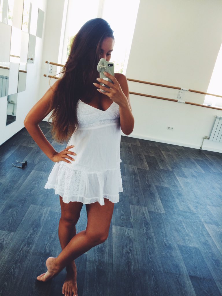 AlisApriori's tweet photo. ЗавтракайКакКороль. ОбедайКакКороль. УжинайКакКороль.И помни, ты неЖирный.Ты король!😹Через 18 понедельников #лето 😎 https://t.co/WjdUEhQXgt