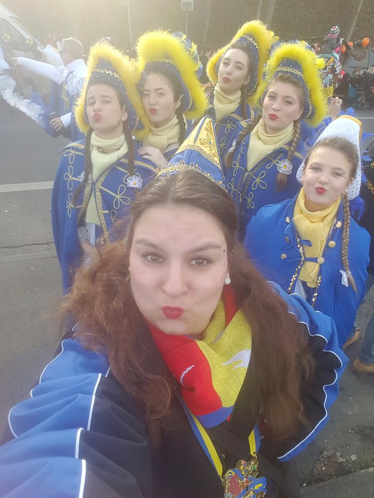 einhoernfee's tweet image. Karneval war schon geil 😂👌🏻❤️ 
Ich will nicht das morgen der letzte Tag ist 😭