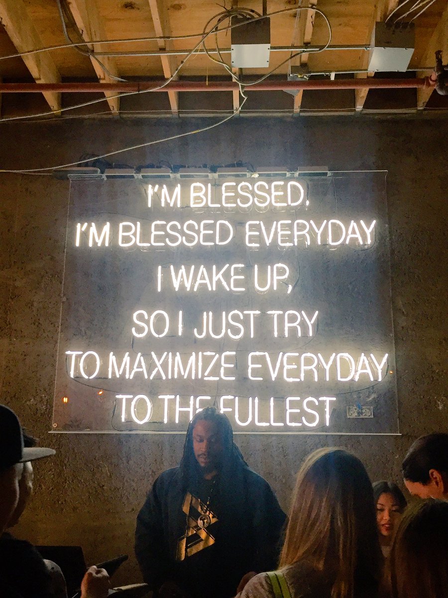 hellohanayu's tweet photo. guess who I ran into today? @MoneyLynch @beastmodestore #seahawks https://t.co/nvKIqE3GtK