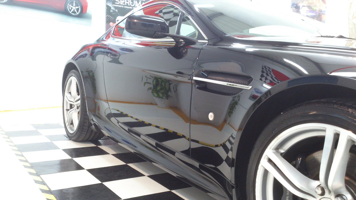 TopCarDetailing's tweet photo. Turning cars into mirrors is what its all about https://t.co/IDMPZFHZq4 #StHelensHour #CheshireHour https://t.co/QDxoezhKLH