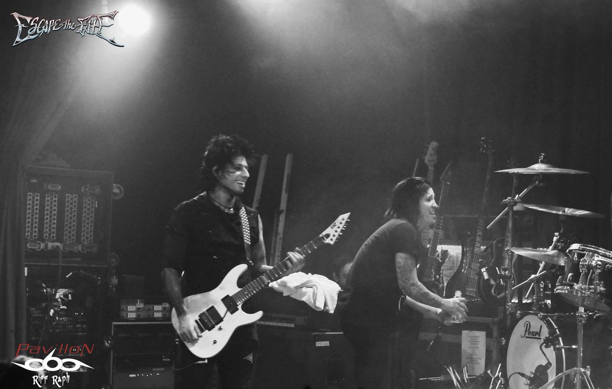 ETFFrance's tweet photo. @craigmabbitt @kthrash Photo : Raphaël (pavillon Webzine) 
Review  : https://t.co/it0knj0BBS https://t.co/6EvN8Ix1dL