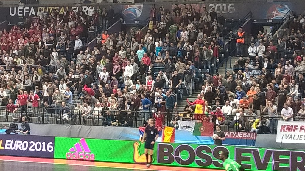 FutsalEURO2018's tweet photo. Standing ovations for @ricardinho10ofi @arenabeograd #FutsalEURO #Futsalrocks #Futsalmagic https://t.co/vDQvSpqIfN