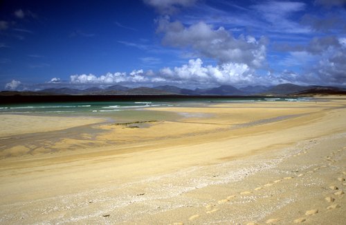 welcomescotland's tweet photo. We're massive fans of Scotland's beaches. Here are the best...https://t.co/Md5GimqkAM #scotland https://t.co/t4N928WAFl