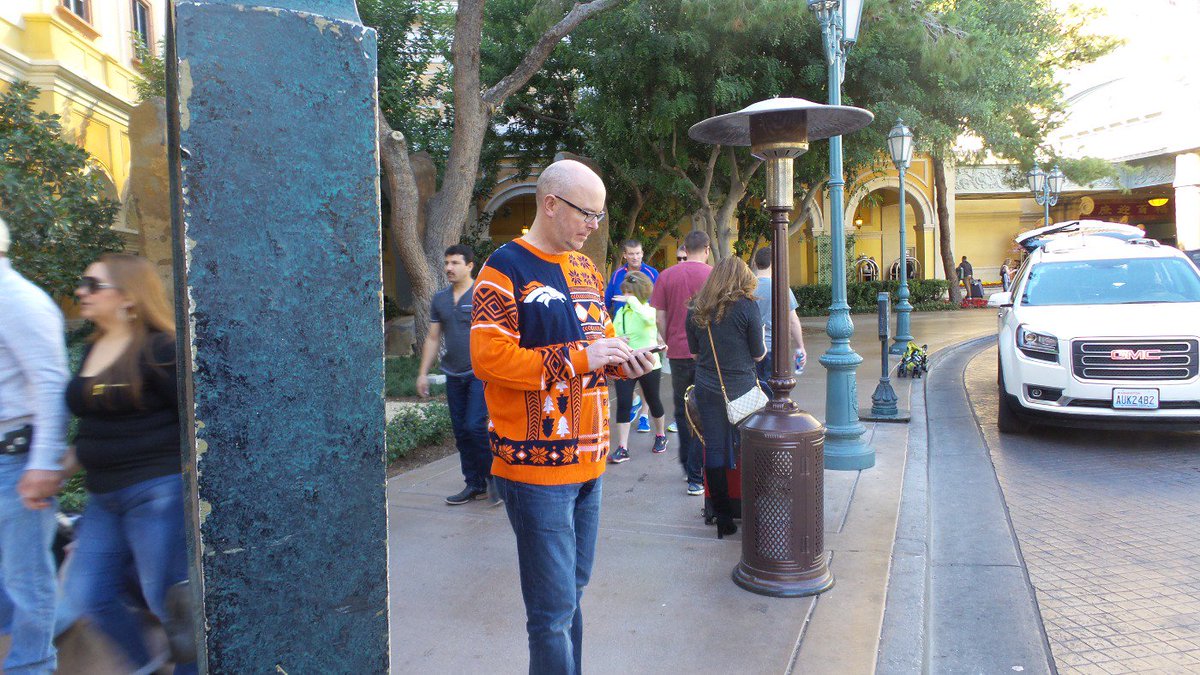 tomwalje's tweet photo. Look who  is in Vegas for  #SB50 @notthefakeSVP https://t.co/9Q2SCW83CC