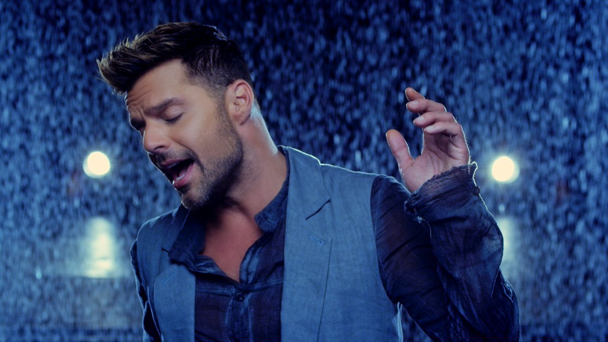 RMwebteam's tweet photo. Regalo adelantado de #SanValentín: Solo 3 días para ver #Perdóname de @ricky_martin, pendientes para más información https://t.co/NregTxWwh1