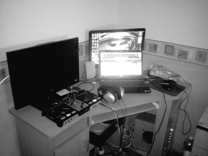 RollackD's tweet image. 