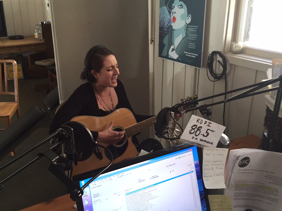 KdpiRadio's tweet photo. @FanaticalIZ playing @ KDPI during #StudentsIntheStudio w/ Tillie David from #TheCommunitySchool - #CutthroatRadio https://t.co/aPNMNQ8yxH