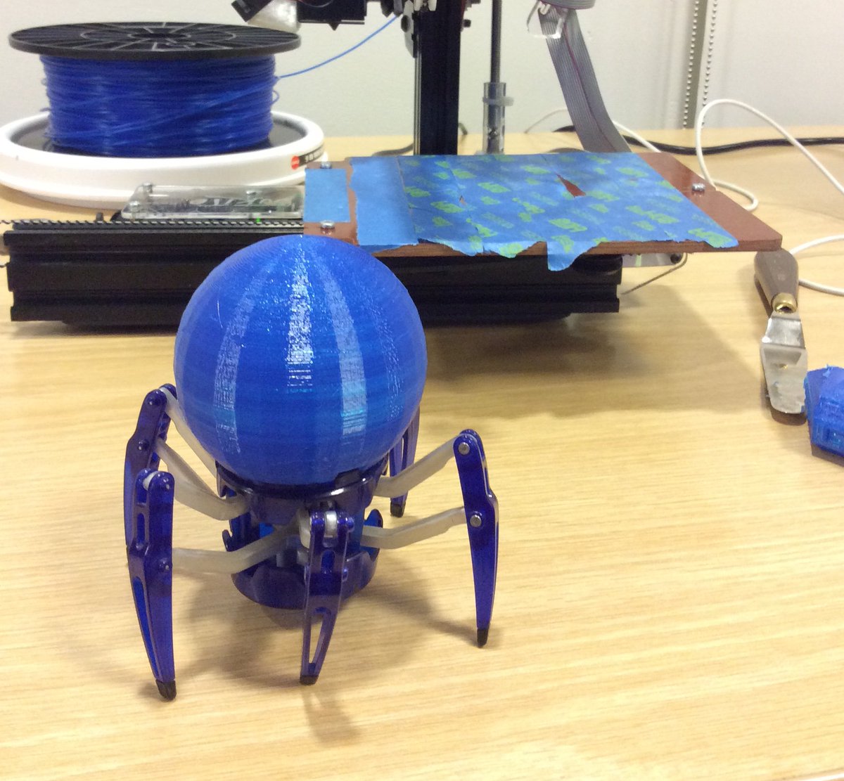 glowascii's tweet image. On a ROBOTS panel this Wed., @forwardJS with @nodebotanist @nebrius @nexxylove @nadinefarah! forwardjs.com/schedule