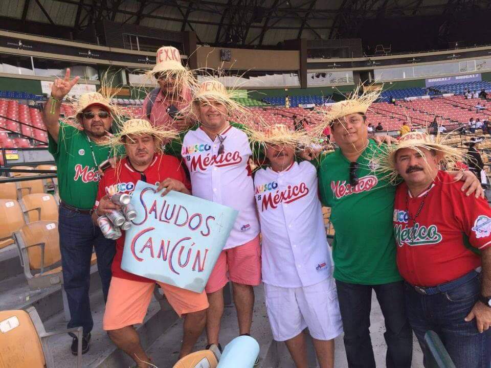 PrensaMX2018's tweet photo. Venden Maya Caribe y toda su operación enriquece a empresarios/amigos y funcionarios. https://t.co/4GL1iAPwnb