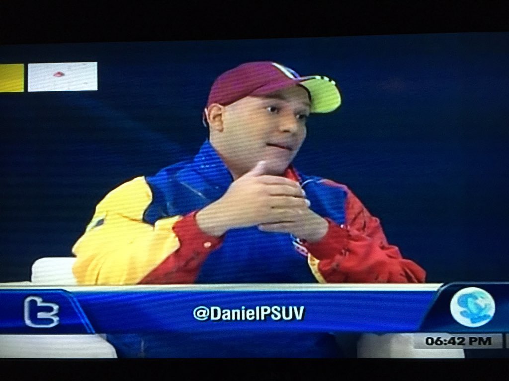 RanderPena's tweet photo. Jefe de GDC @Danielpsuv hablo sobre Politicas de Produccion y Juventud en Caracas #YoSoyJovenYoProduzco https://t.co/vlEXdbNCMh
