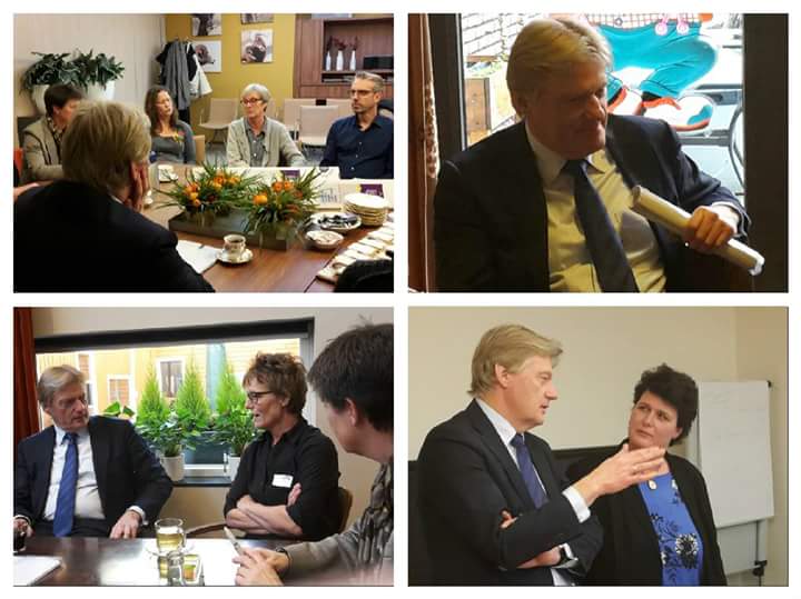 AngelavanHemert's tweet photo. Bijzonder inspirerend werkbezoek op Park Boswijk vandaag staatssecretaris Martin van Rijn #vanneynsel   #vilans https://t.co/i4orD5lwWy