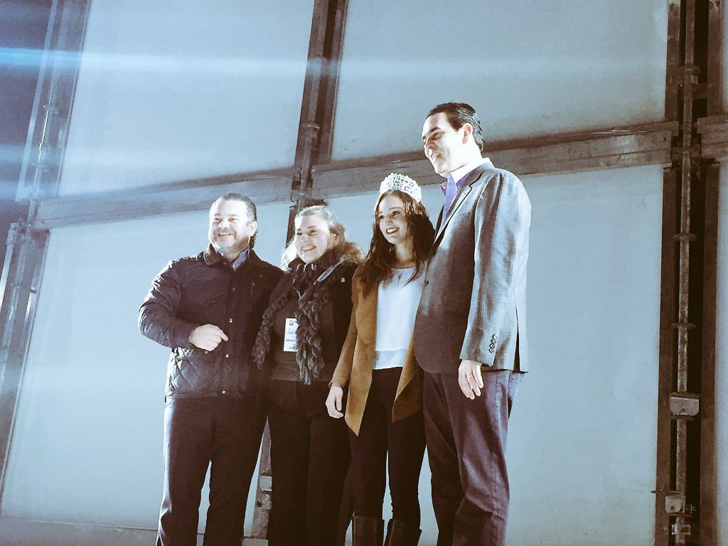 turismo_leon's tweet photo. Exitosa clausura de la @FeriaDeLeon 2016 @ferolivera09 @canogloria01 ¡Juntos hacemos la fiesta! https://t.co/AXad3fASEh