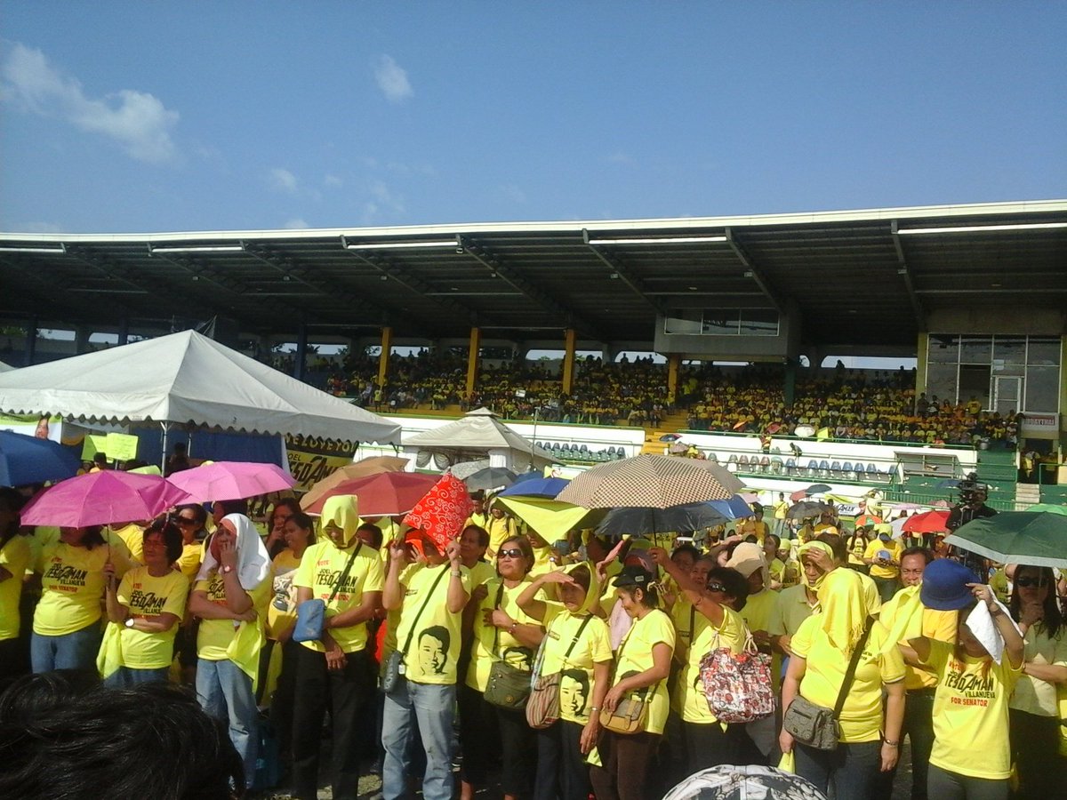 RustySiervo's tweet photo. Sa gitna nang arawan, tuloy pa rin ang aming suporta sa aming SENATOR  (@JVillanueva2016) #VoteTESDAMAN https://t.co/TMkXNRIz5z