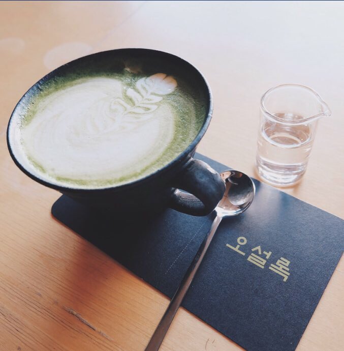 Ammprr17's tweet photo. Samcheong-Dong , Seoul Korea. Samcheong-Dong have a lot of coffee cafe, cake and coffee very delicious.😋🍰 #STSIEP10 https://t.co/WaUUaHFZDb