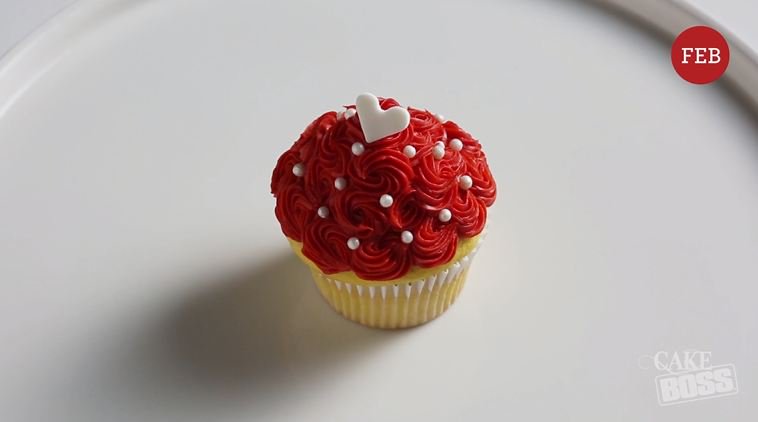 Cake Boss Baking tweet media