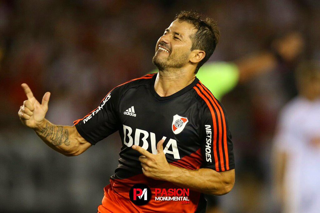 romorita11's tweet photo. Gran comienzo.. Qué sea el primero de muchos... #Vamospormasmillo #RiverPlate ⚪️🔴⚪️ https://t.co/36oRdcX3Ug