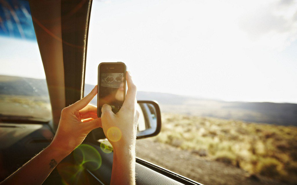 TravelLeisure's tweet photo. How to take the ultimate cross-country road trip without leaving your couch: https://t.co/CN1DLUpvBX https://t.co/42XY7QPoVb