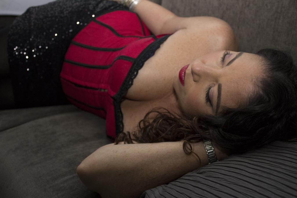 BWCookiesProds's tweet photo. Contemplating Seduction
#photography #model #curvy #curvygirl #sexy #boobs #corset #sequins #bwcookiesproductions https://t.co/lIr10rCGA4