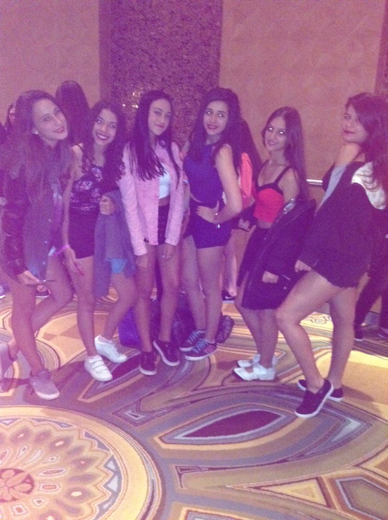 TagliaficoLu's tweet image. Listas para taberna opa #MomentoFuntime 🎉💜