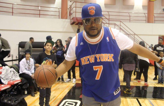 HipHopWeekly's tweet photo. @CeoChev at the #Ballin4Peace celebrity basketball game fighting to #StopTheViolence in our community. #HipHopWeekly https://t.co/CP5XDa71oI