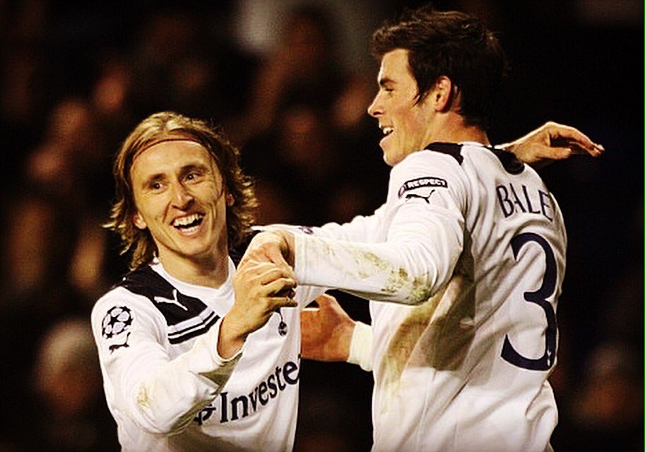 ftbl_throwbacks's tweet image. Luka Modrić &amp;amp; Gareth Bale celebrating for Tottenham - 2010-11.
#ModricThrowback #BaleThrowback