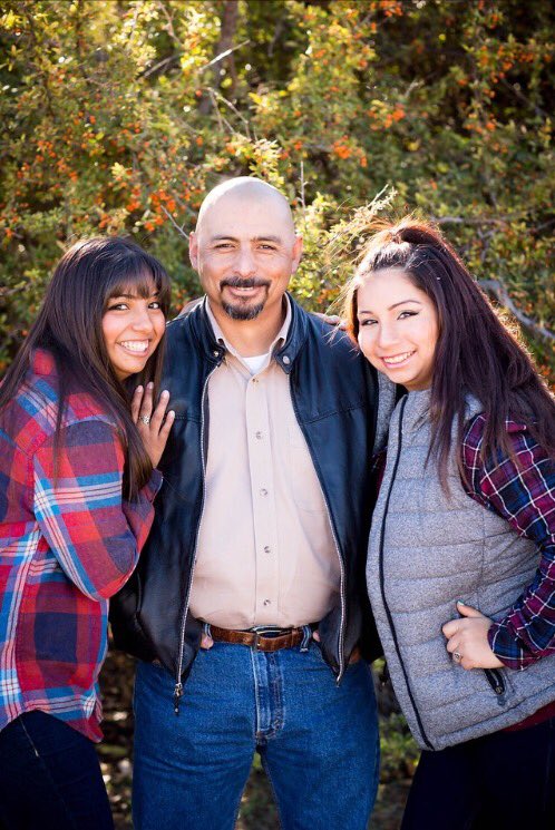 MeaganDLS1515's tweet photo. When the fam is low-key supermodels #familyphotos #kristinbednarz 😎❤️❤️❤️❤️❤️❤️ https://t.co/mA2eFqD7bf