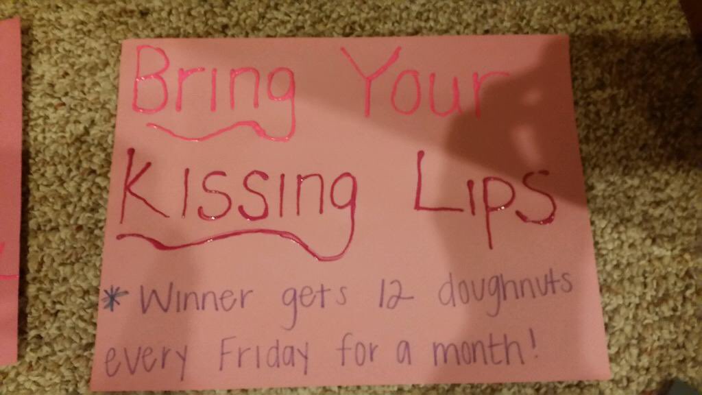 FcclaSeward's tweet photo. If you get voted best lips, you win a dozen donuts every Friday from #SewardFCCLA. ANYONE CAN PARTICIPATE! no cost!! https://t.co/OVFp8qz8Qy