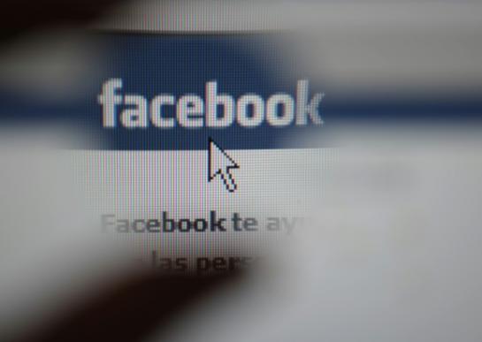 libe's tweet photo. Facebook mis en demeure par la répression des fraudes pour «clauses abusives» https://t.co/wshMEHTrsr https://t.co/PaKT2mHFJh