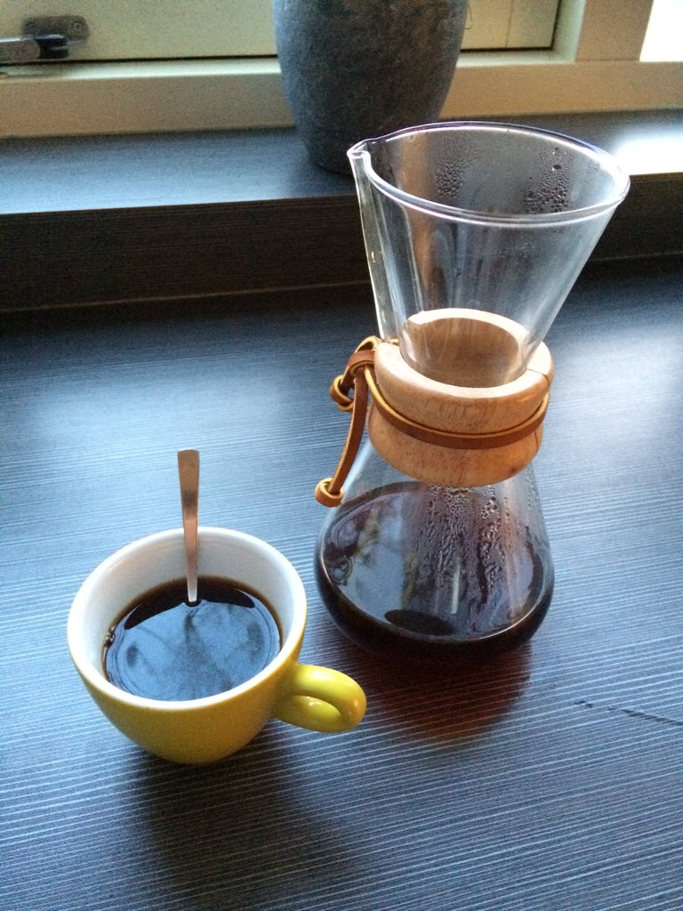barista_info's tweet photo. RT https://t.co/BSY0SCvBfV Just coffee... #coffee #baristalife #coffeebeats #lotsixtyone https://t.co/qtbemP4XqJ