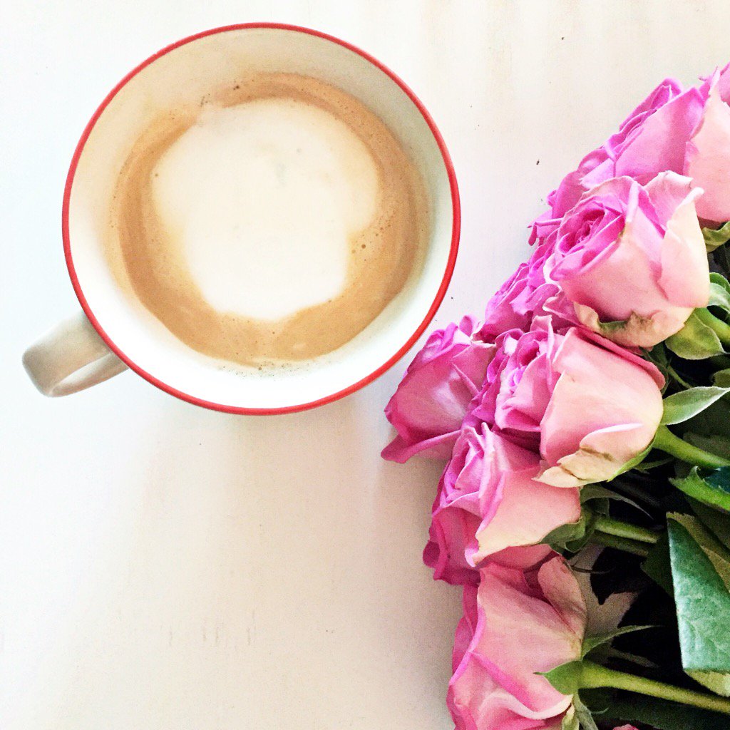42weststreet's tweet image. Fuel for another day of buying...if we ever get there! #trainissues ☕️🌸