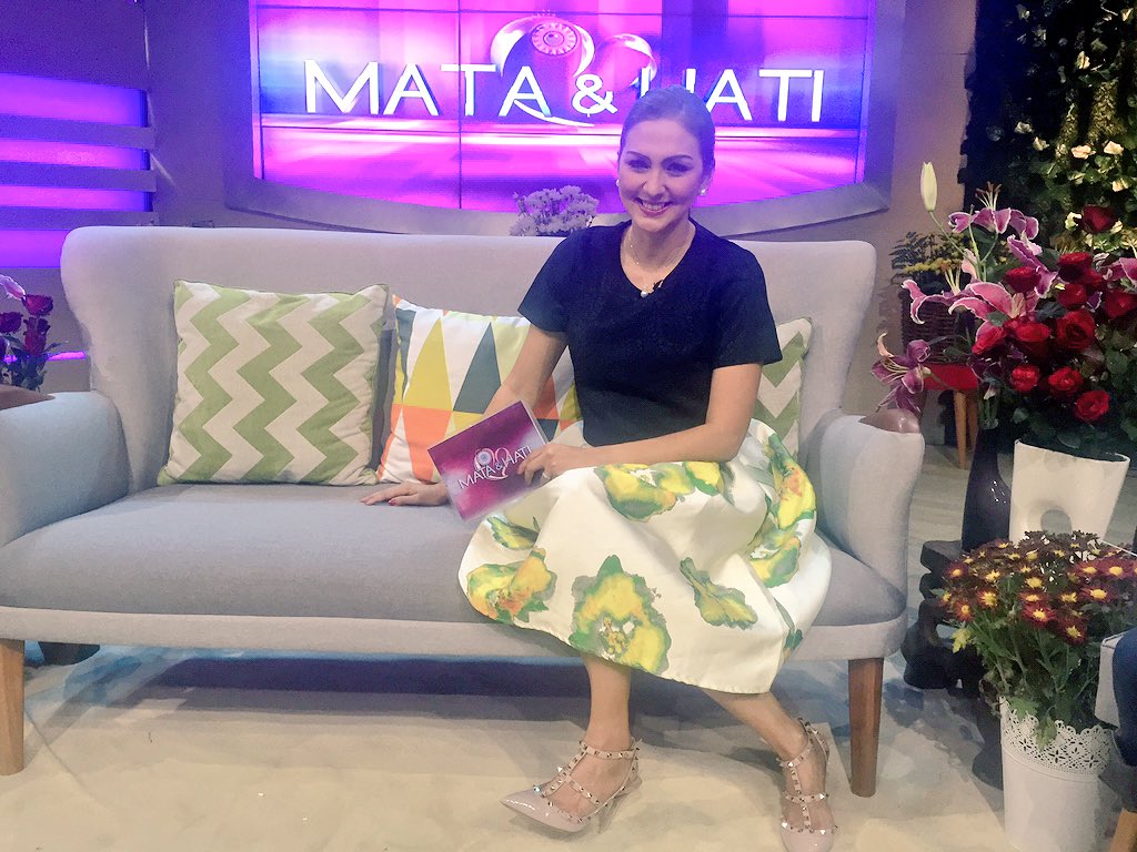 5 menit lg <a href="/Matadanhatittv/">Mata & Hati</a> .. Live jam 2 siang di <a href="/TRANSTV_CORP/">TRANS TV</a> &amp; bintang tamu qta hari ini Ririn Dwi Aryanti .. 😘😘
