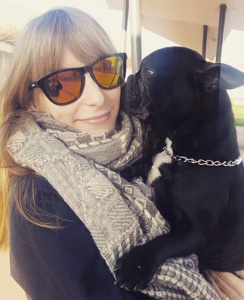 xianavidal's tweet photo. ¡¡Buenos días a todxs!! 🙋🏼 
            #MrVUZZ https://t.co/LAxoOMJOwl