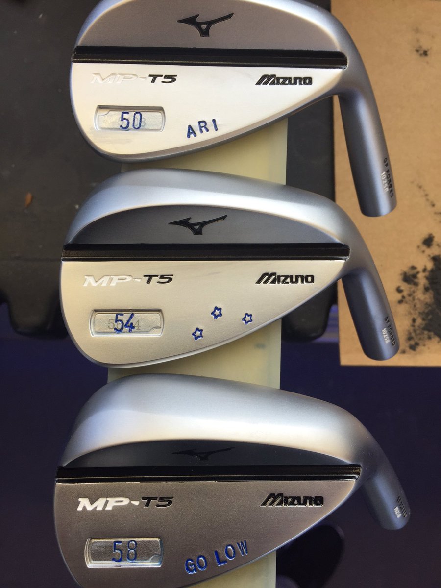 New T5 wedges for <a href="/ProvotAriane/">Provot Ariane</a> with a little custom stamping! 🌠🌠🌠 #nothingfeelslikeamizuno