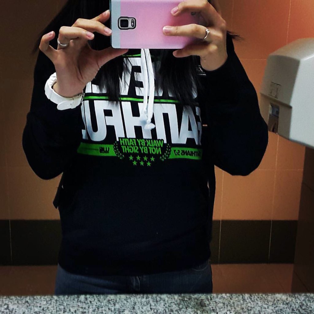 KyleDaveign's tweet photo. Have to be a girly girl!!..right??hahahha
Selfie i ma way!!..😉😉😍😍 https://t.co/PlSNOwH08M