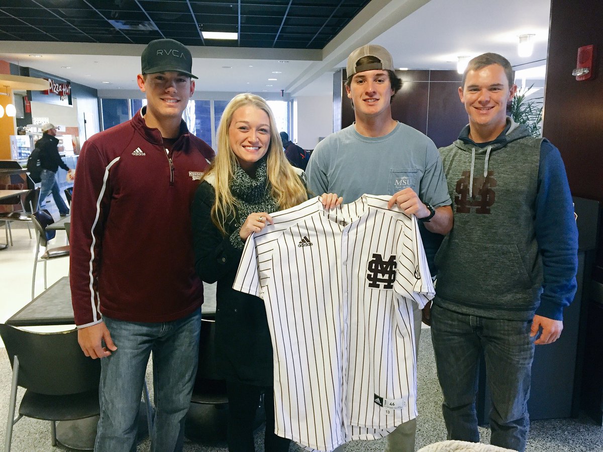 ktcarroll_'s tweet photo. RT me to help @ColtonThomas18 win this jersey so he can ball out!!! #cowbellyell #hailstate @HailStateBB https://t.co/LC5AwiUJ6X