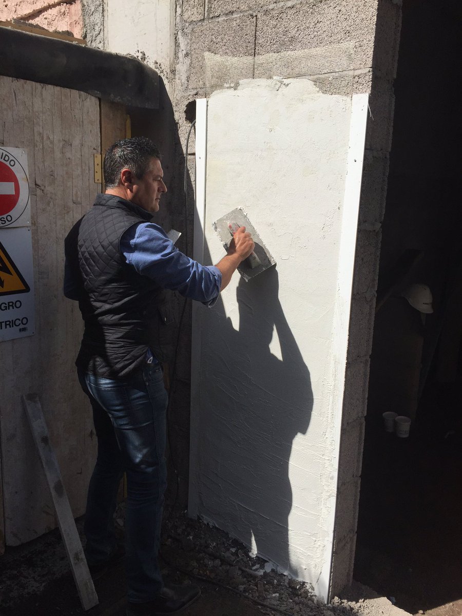 AlejoKerakoll's tweet photo. Aplicando #Rasobuild Eco Granello excelente trabajablidad y estética. @kerakoll https://t.co/hCRa8CTOm2