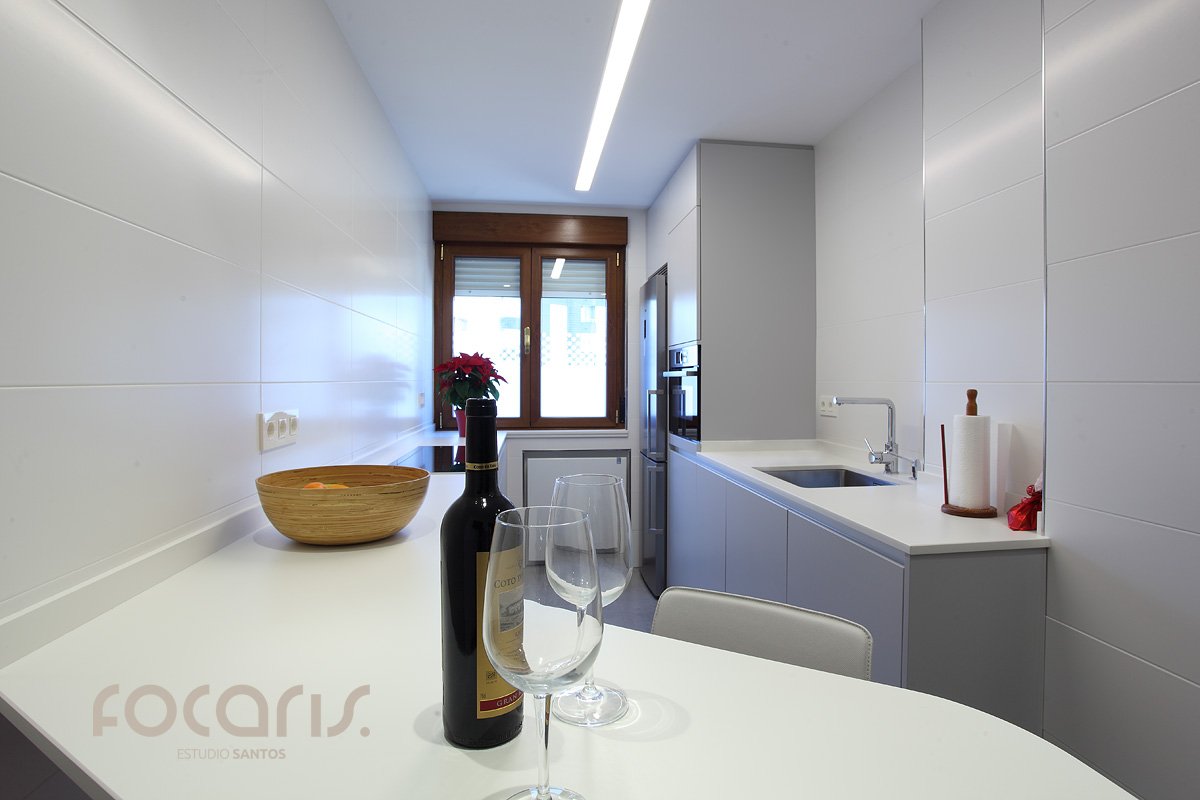 FOCARIS_IN's tweet photo. Proyecto para reforma de cocina en #Avilés
#CocinaSANTOS Gris Nube.
Encimera  #@Dekton  
by @FOCARIS_IN https://t.co/yHFNv9tPLp