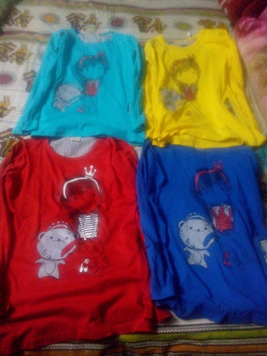 Cute_turtle45's tweet photo. #FourTops ๐
#SameDesign ๐
#DifferentColours
Mom's fav yellow,
My fav is red,
N sab KO pata hai Blue kiska fav hai ๐ https://t.co/elkfNSH71M