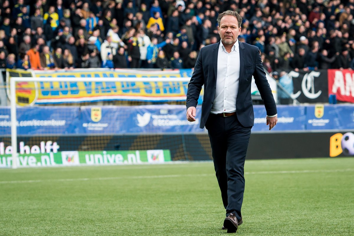 vtbl's tweet photo. Henk de Jong per direct weg bij SC Cambuur. We gaan je missen Henk! https://t.co/VTXCrseuRA #tienbier https://t.co/9LeXmW9uMk